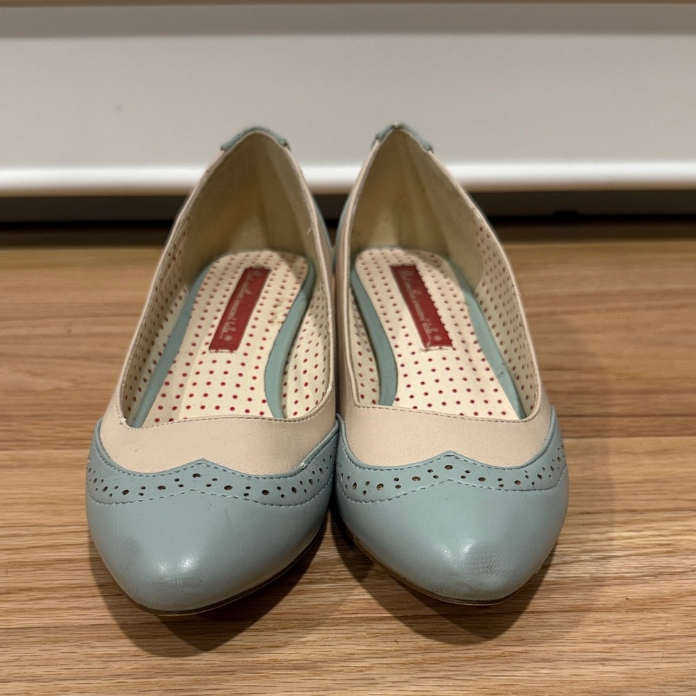 B.A.I.T. Cream and Seafoam Oxford Kitten Heels